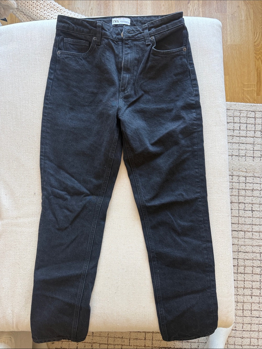 NWOT ZARA Women’s Black Straight Leg Jeans